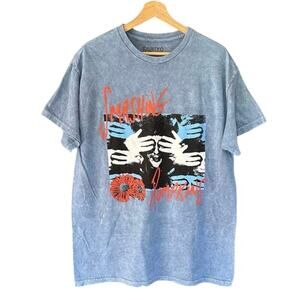 SMASHING PUMPKINS Licensed Official
Acid Wash Graphic Band Tee New without Tag